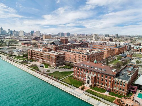 apt-19-200 River Place Dr, Detroit, MI, 48207-4400 | Card Image