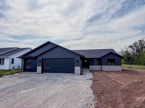 N8891 Killarney Way, HARRISON, WI, 54952 | Card Image