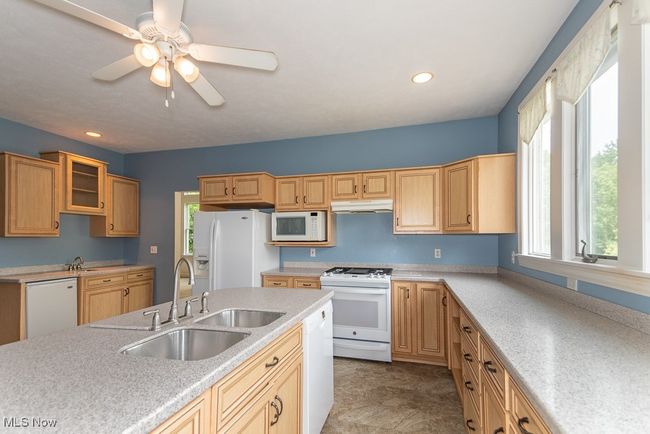 83 Haskell Drive, House other with 3 bedrooms, 3 bathrooms and null parking in Bratenahl OH | Image 11