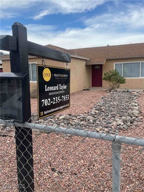 110 Dogwood St, Henderson, NV, 89015-5209 | Card Image