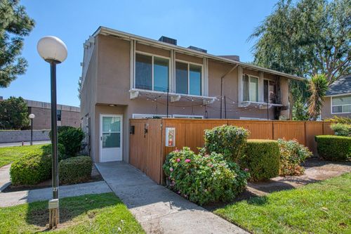 6636 N 3rd St, Fresno, CA, 93710-4028 | Card Image