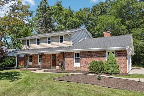 1116 W Montclaire Avenue, GLENDALE, WI, 53217 | Card Image