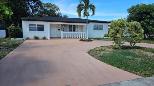 7805 Juniper St, Miramar, FL, 33023-5844 | Card Image