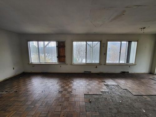 66 Indian Trl N, Greenwood Lake, NY, 10925-4246 | Card Image