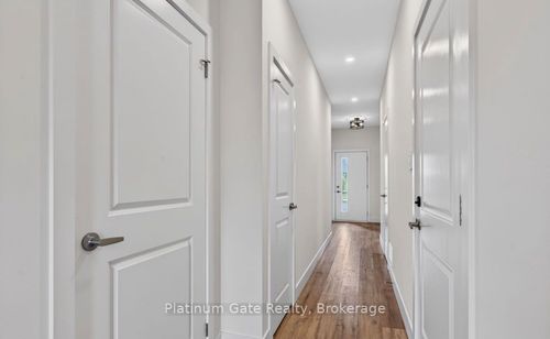 34-1595 Capri Cres, London, ON, N6G0Y2 | Card Image