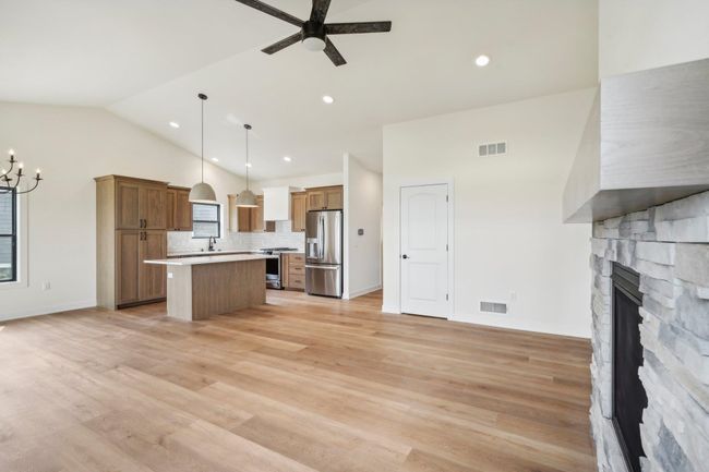 6479 Ridge View Way, Condo with 2 bedrooms, 2 bathrooms and null parking in Deforest WI | Image 10