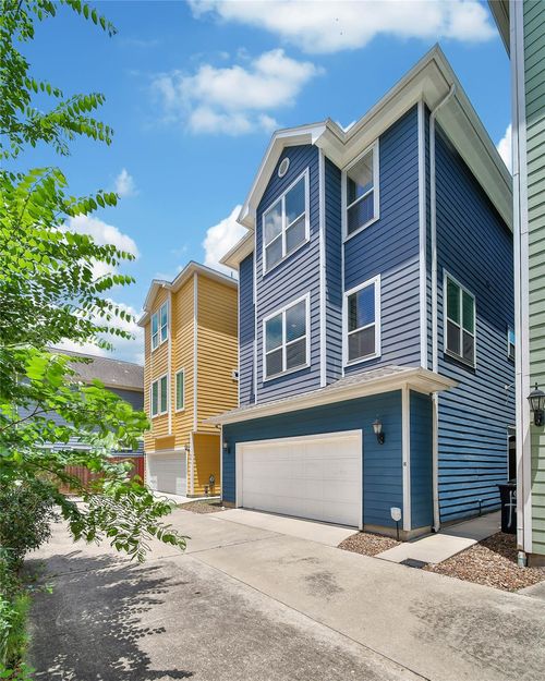 h-219 W 27th Street, Houston, TX, 77008 | Card Image
