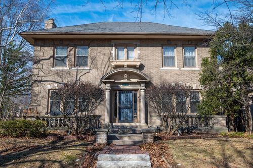 2400 E Newton Avenue, Shorewood, WI, 53211 | Card Image