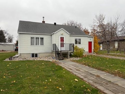 211 9th St S, Breckenridge, MN, 56520-2101 | Card Image