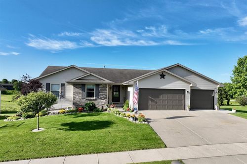 1128 Crestline Dr, Milton, WI, 53563-8982 | Card Image