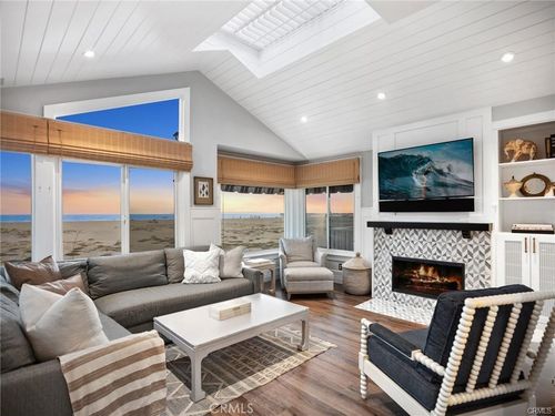 a-1119 E Balboa Blvd, Newport Beach, CA, 92661-1118 | Card Image