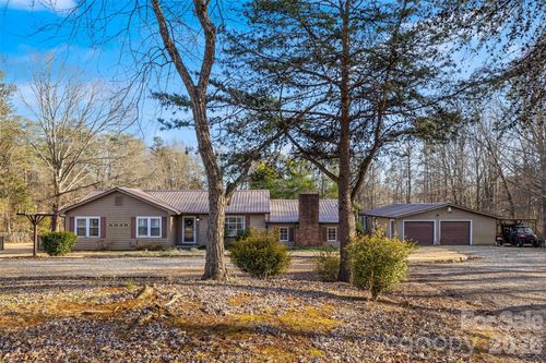 123 Sandy Creek Dr, Gastonia, NC, 28052-9466 | Card Image