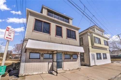 2877 Niagara St, Buffalo, NY, 14207-1033 | Card Image