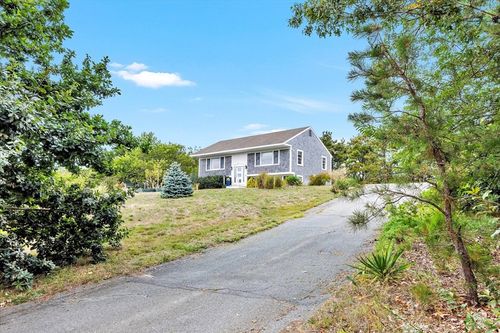 1-6 Professional Hgts Rd, Truro, MA, 02666-6251 | Card Image