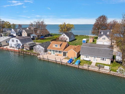 7931 Anchor Bay Dr, Clay, MI, 48001-3003 | Card Image