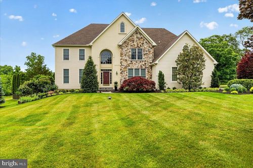 104 Whisper Wood Ct, NEWTOWN, PA, 18940-3637 | Card Image