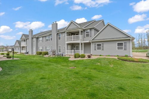 203-3030 E Stillwater Landing, Urbana, IL, 61802 | Card Image