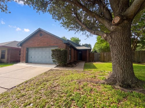 3628 Riverhead Dr, Arlington, TX, 76015-3671 | Card Image