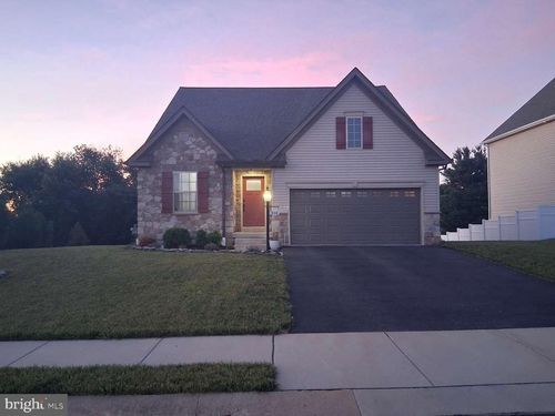 316 Hollyhock Dr, MANCHESTER, PA, 17345-9115 | Card Image