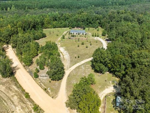 212 Johnson Park Rd, Chesterfield, SC, 29709-4102 | Card Image