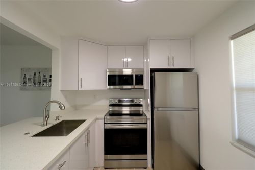 apt-102-9300 Lime Bay Blvd, Tamarac, FL, 33321-3468 | Card Image