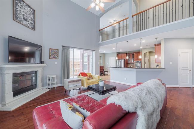 Light and bright with natural lighting. 3-panel glass doors from family room to back covered patio. | Image 22