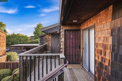 2-2450 Walters Way, Concord, CA, 94520-3667 | Card Image