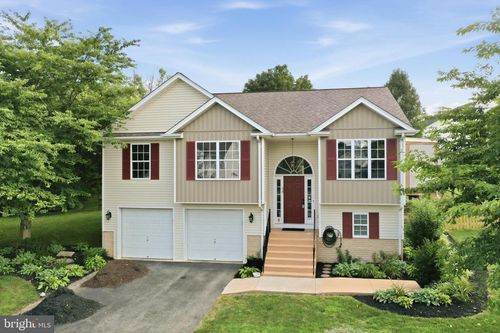 30 Monumental Drive, CHARLES TOWN, WV, 25414 | Card Image