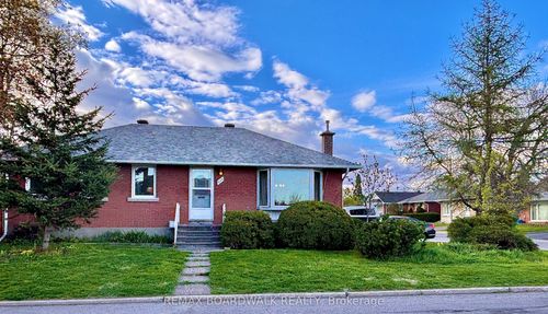 625 Clarke Ave, Ottawa, ON, K1K0Y6 | Card Image