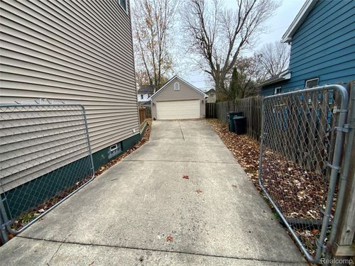 366 E Marshall St, Ferndale, MI, 48220-2527 | Card Image