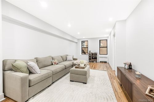 apt-3f-525 W 235th St, Bronx, NY, 10463-1740 | Card Image