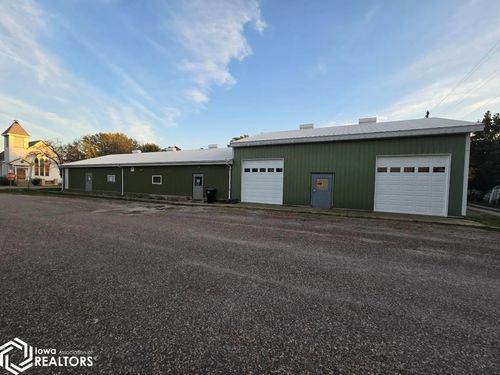 109 Cass, Blakesburg, IA, 52536-8246 | Card Image