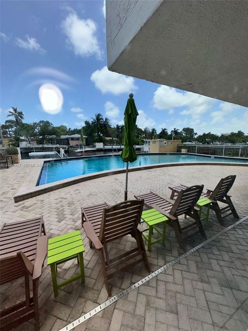 apt-807-2020 Ne 135th St, North Miami, FL, 33181-2170 | Card Image