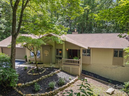 943 Salola Ln, Brevard, NC, 28712-8492 | Card Image