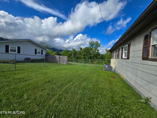 288 Machine Branch Rd, House other with 3 bedrooms, 2 bathrooms and null parking in Ewing VA | Image 25