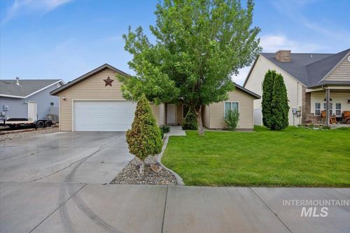 1305 Lauren Ln, Filer, ID, 83328-4900 | Card Image