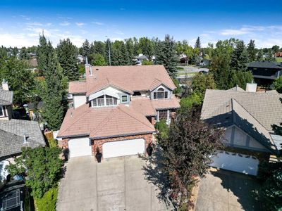 123 Woodhaven Bay Sw, House detached with 4 bedrooms, 4 bathrooms and 6 parking in Calgary AB | Image 2