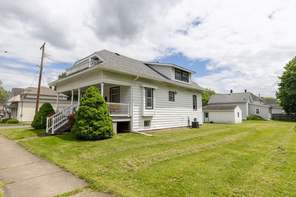 Roe Ave, Elmira, NY 14901