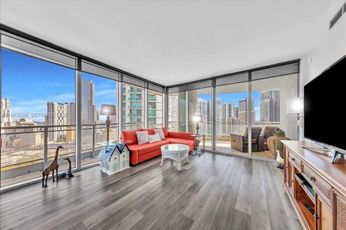 apt-2604-90 Sw 3rd St, Miami, FL, 33130-4024 | Card Image