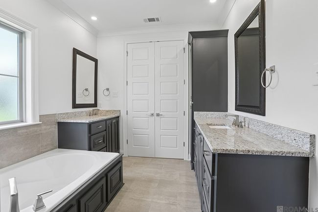 6112 Royal Palms Dr, House other with 4 bedrooms, 3 bathrooms and null parking in Gonzales LA | Image 15