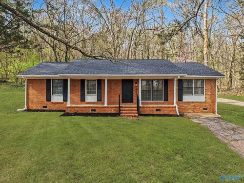 292 Red Bud Ln, Decatur, AL, 35603-6424 | Card Image