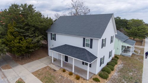 1212 Bridges St, Morehead City, NC, 28557-3756 | Card Image