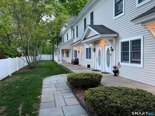7-20 Cross St, Westport, CT, 06880-4234 | Card Image