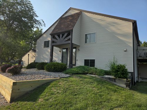 1177 Millpond Rd, Valparaiso, IN, 46385-6137 | Card Image