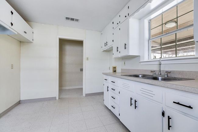 714 N Monroe St, House other with 3 bedrooms, 1 bathrooms and 1 parking in San Angelo TX | Image 10