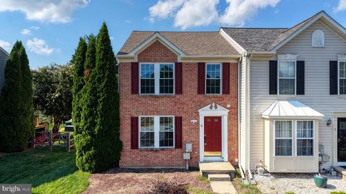9 Linden Pl, NEWARK, DE, 19702-3417 | Card Image