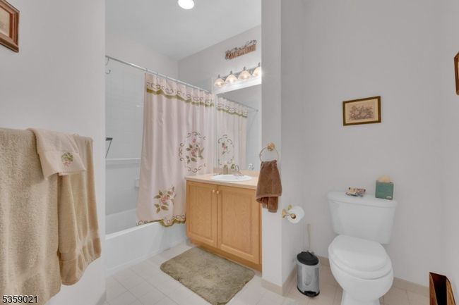 7013 Brookfield Glen Dr, Townhouse with 2 bedrooms, 2 bathrooms and null parking in Belvidere NJ | Image 20