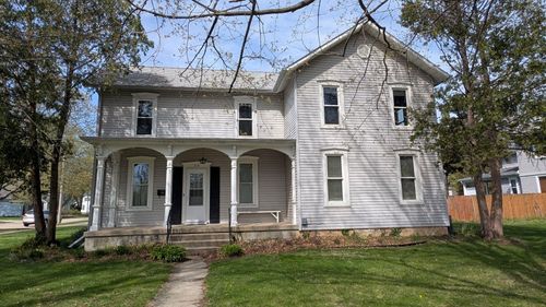 210 S 7th Street, Oregon, IL, 61061 | Card Image