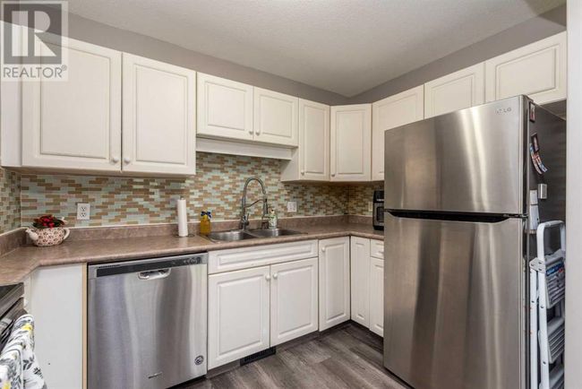 7 - 4501 39 St, Townhouse with 3 bedrooms, 3 bathrooms and 4 parking in Lloydminster SK | Image 15