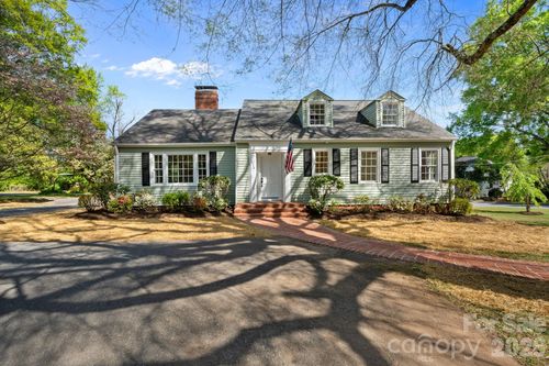 3114 N Center St, Hickory, NC, 28601-1163 | Card Image